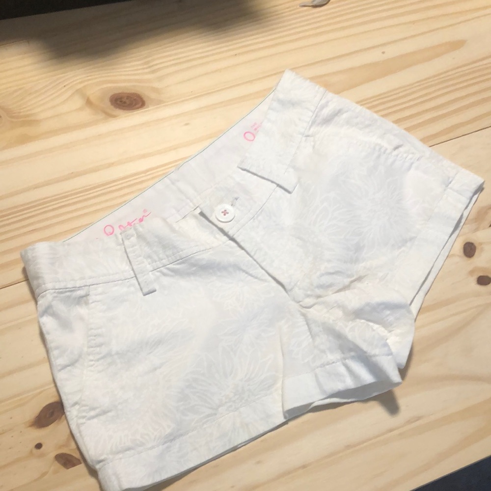 Lilly Pulitzer white patterned Walsh shorts